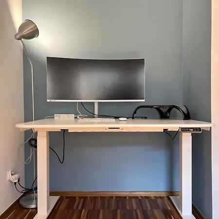 Tauron Arena - 5 Min Walk Apartment *
